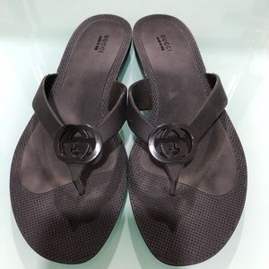 EUC Gucci flip flops
